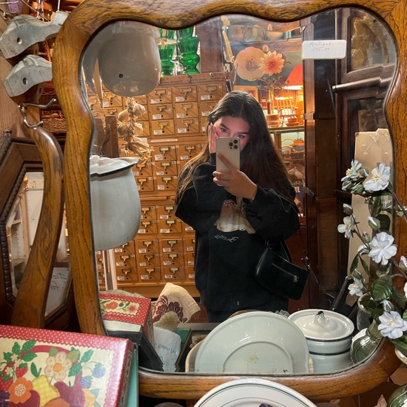 Meet your Posher, Chloe - Picture 1 of 1